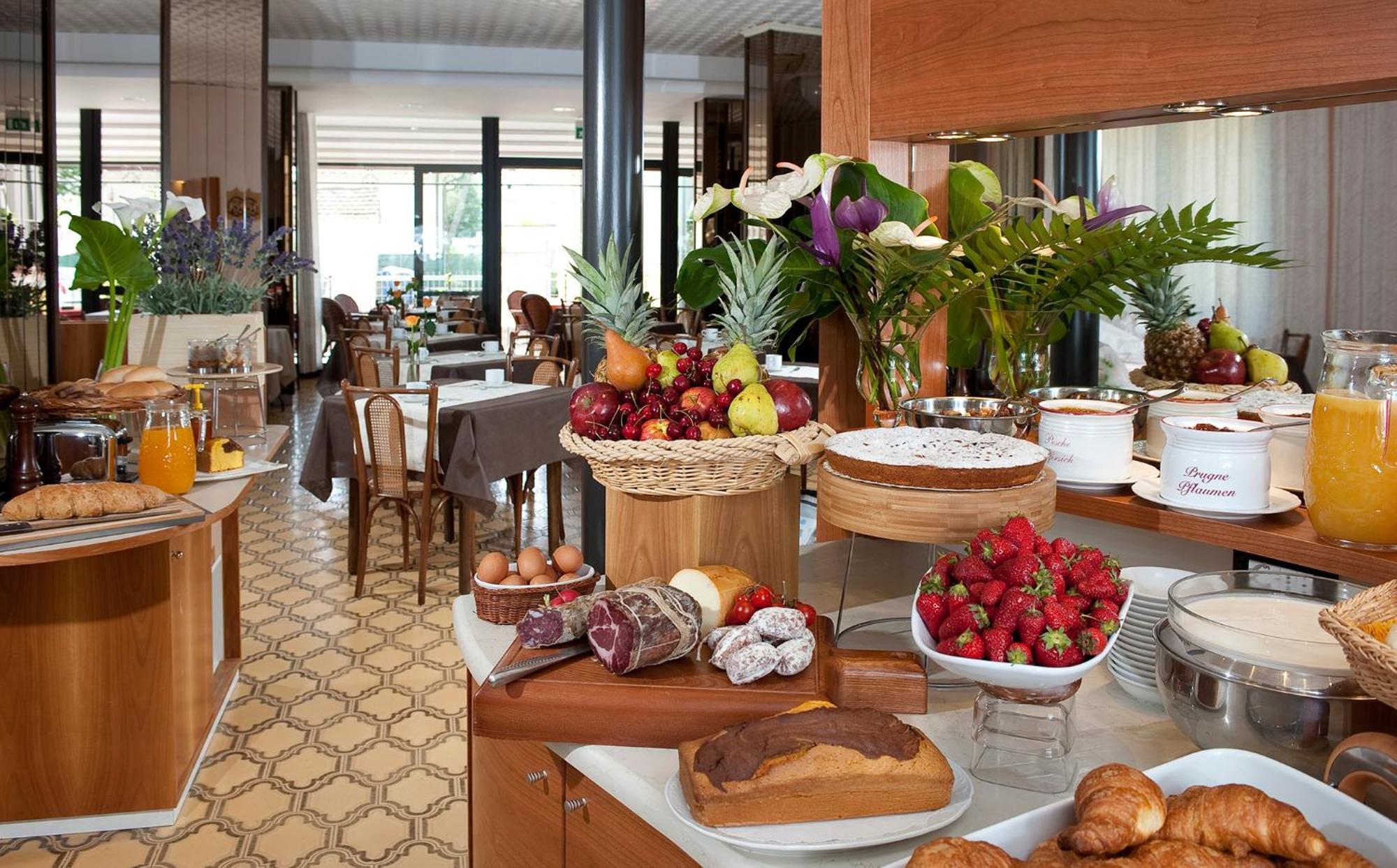 רימיני Hotel Gabriella מראה חיצוני תמונה