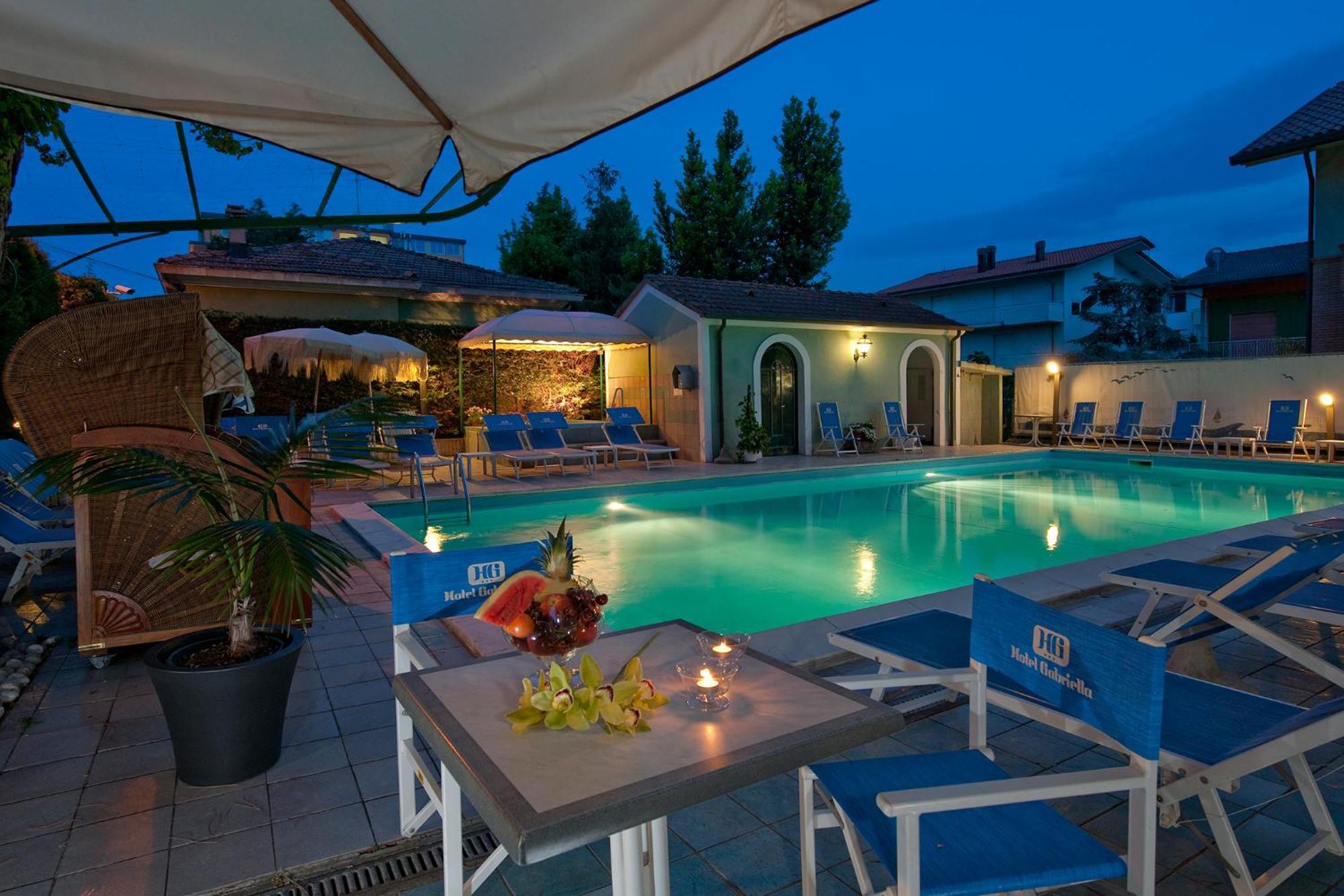 רימיני Hotel Gabriella מראה חיצוני תמונה