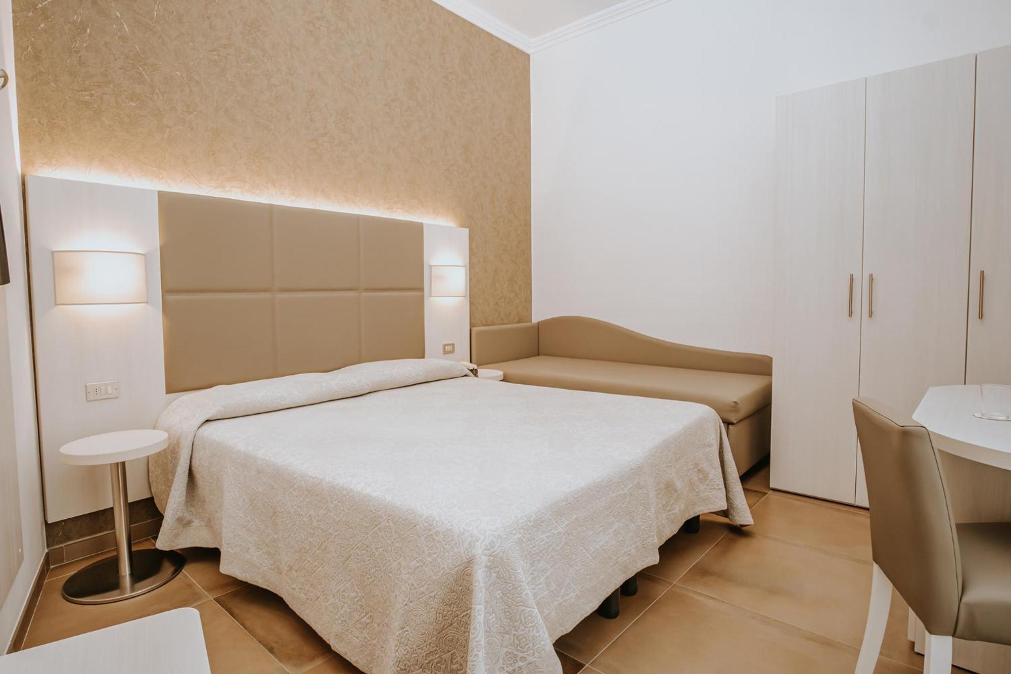 רימיני Hotel Gabriella מראה חיצוני תמונה