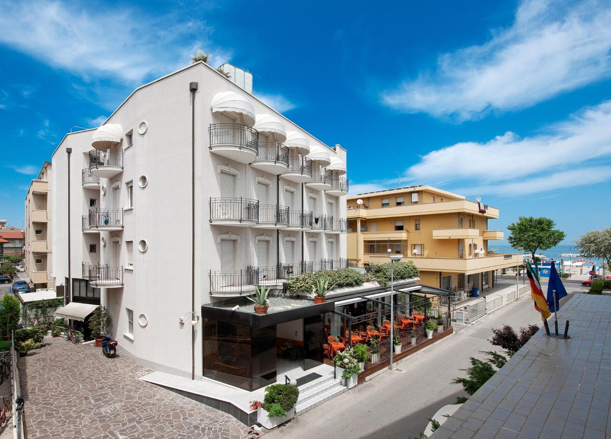 רימיני Hotel Gabriella מראה חיצוני תמונה