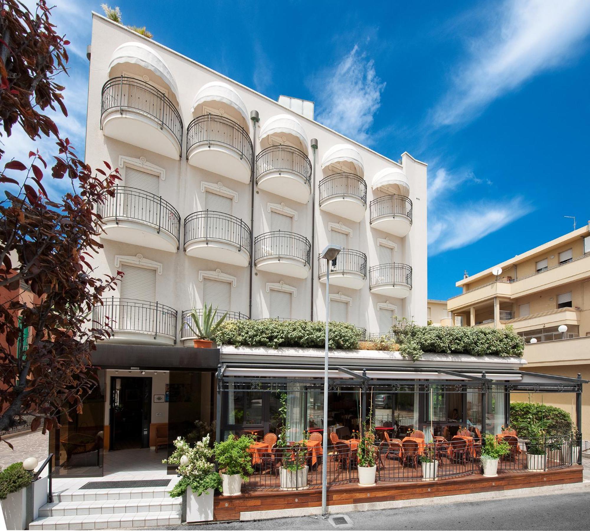 רימיני Hotel Gabriella מראה חיצוני תמונה