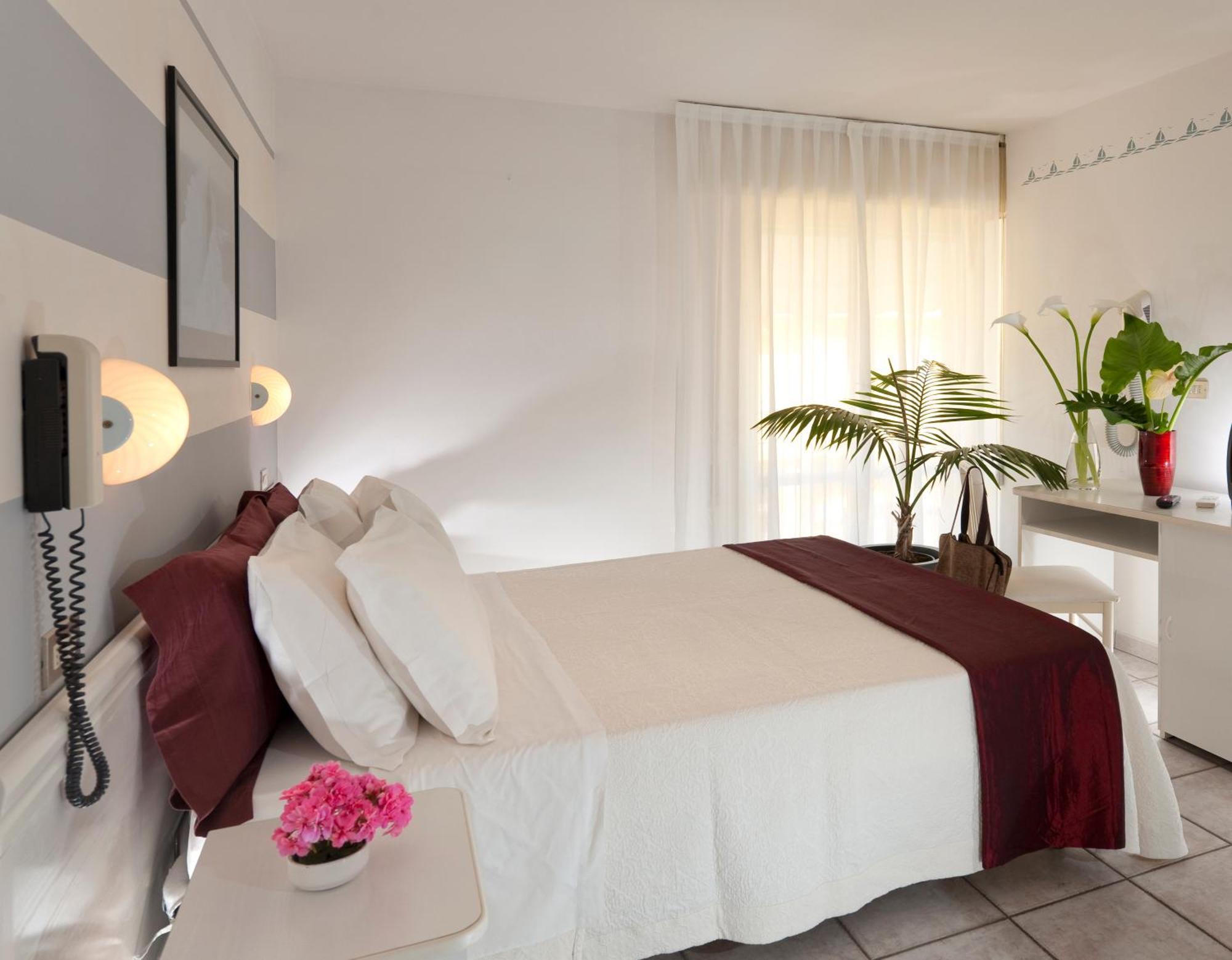 רימיני Hotel Gabriella מראה חיצוני תמונה